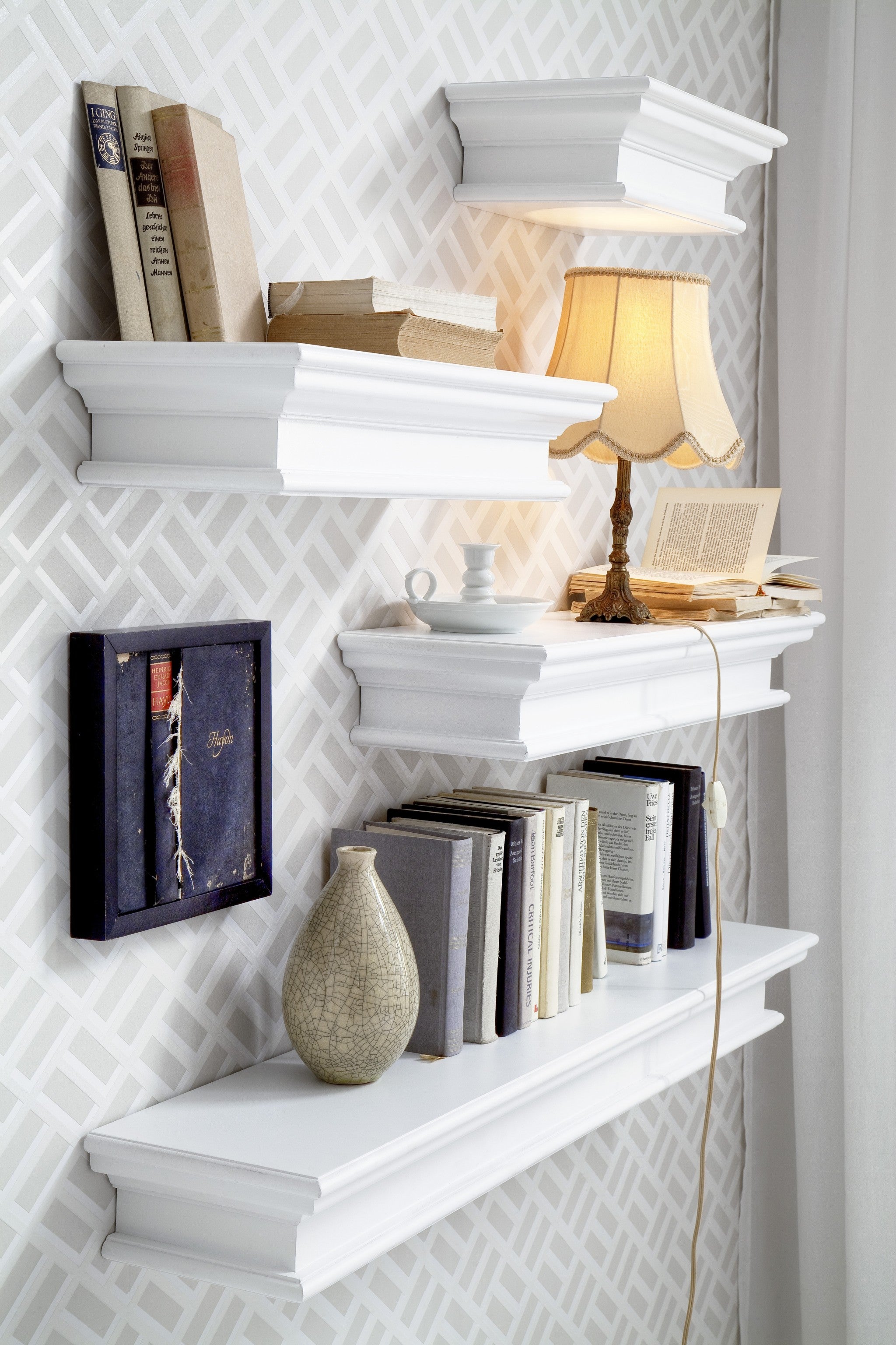 Classic White Floating Wall Shelf 23"